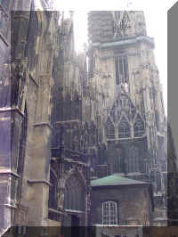 Stephansdom Cathedral.jpg (130600 bytes)