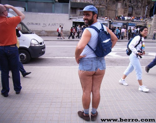catalonian_beauty_barcelona_fashion_funny_picture_from_spain.jpg